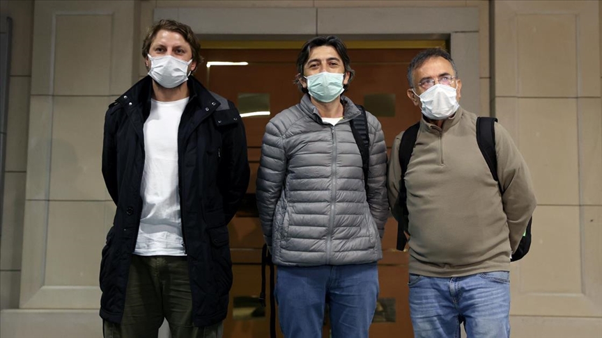 Mozart gemisine düzenlenen baskından kurtulan 3 Türk denizci Türkiye'ye getirildi