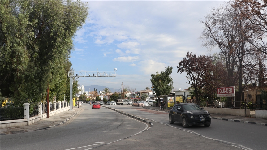 KKTC'de halk, artan Kovid-19 vakaları karşısında alınan 'tam kapanma' kararını doğru buluyor