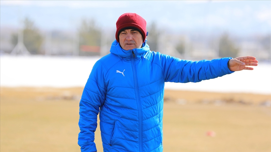 Sivasspor Teknik Direktörü Rıza Çalımbay'dan taraftara güvence