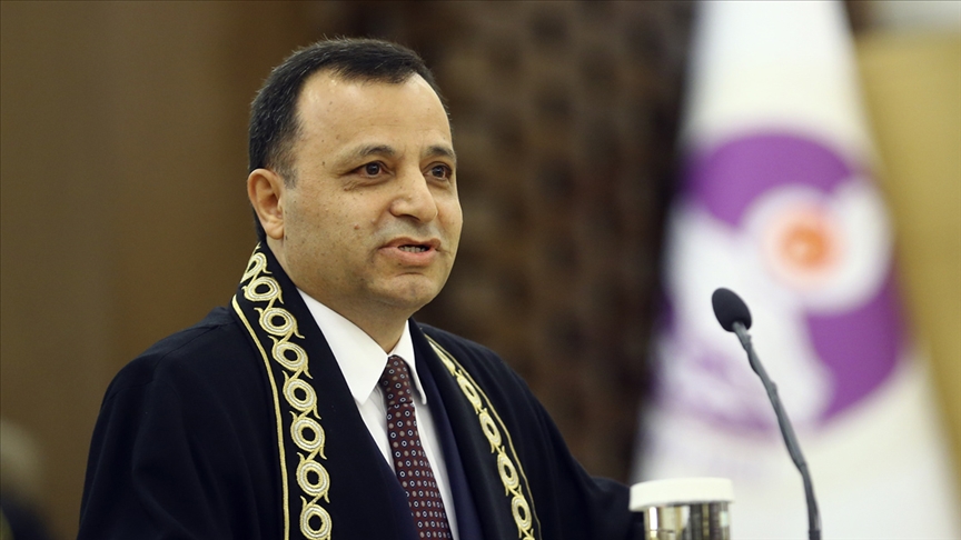 ARSLAN: "Anayasa hükümleri üstün hukuk kurallarıdır"
