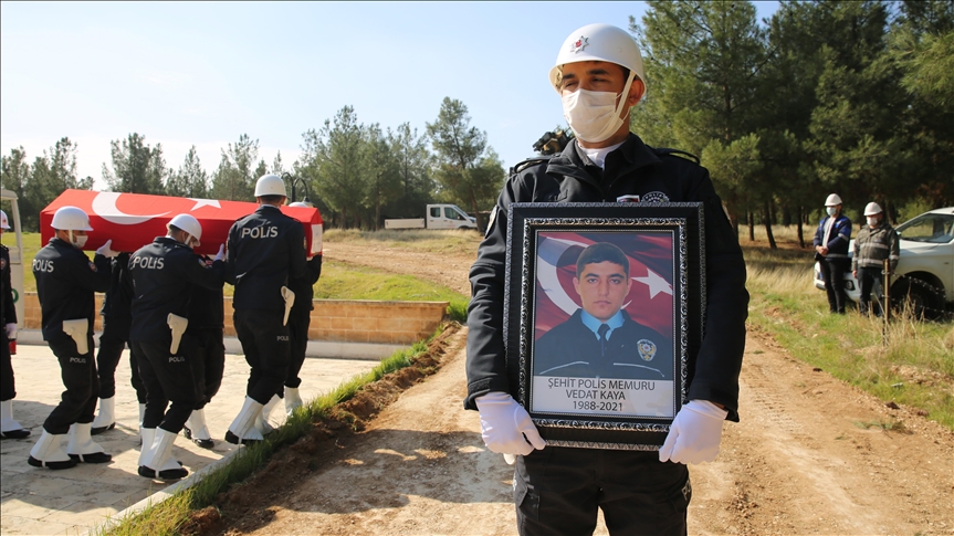 EGM'den Gara'da şehit edilen polis memuru Vedat Kaya'nın KHK ile ihraç edildiği iddiasına yalanlama