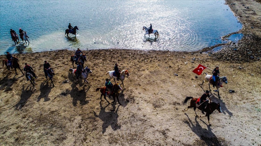 Frigya atlı sporlarla şenleniyor..