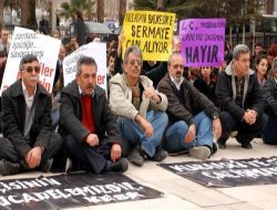 Denizli'de Tekel İşçilerine Destek İçin Oturma Eylemi Yapıldı