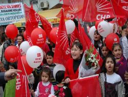 Baykal'ı Karşılamaya Getirilen Çocuklar, AK Parti Aleyhine Slogan Attı