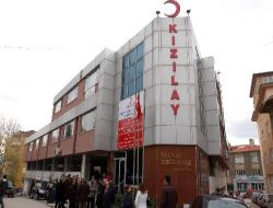 Kızılay, Şili'ye Yardım İçin Haiti'den Ekip Kaydırıyor..