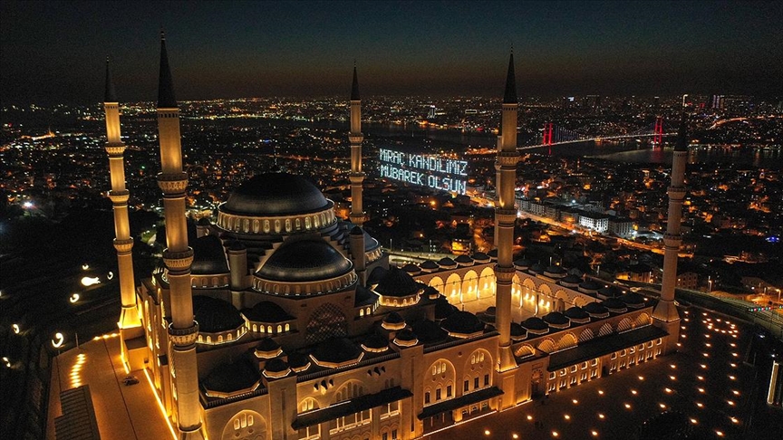 Hazreti Muhammed'in Allah'ın huzuruna yükseldiği Miraç gecesi idrak edilecek!