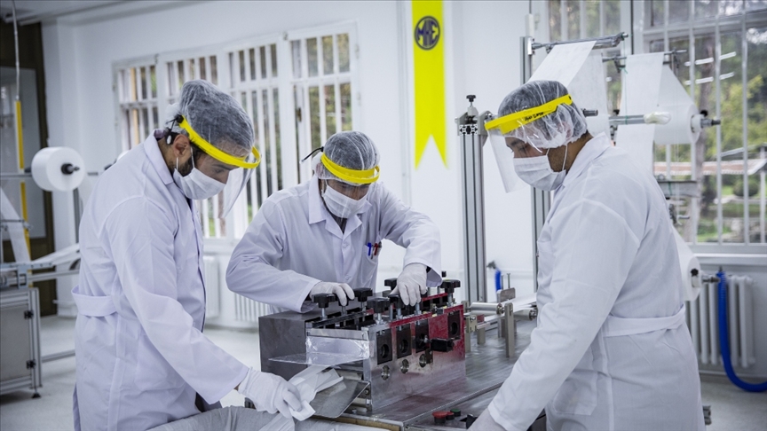 MSB, salgın sürecinde 200 milyonun üzerinde cerrahi maske ve 550 ton dezenfektan üretti