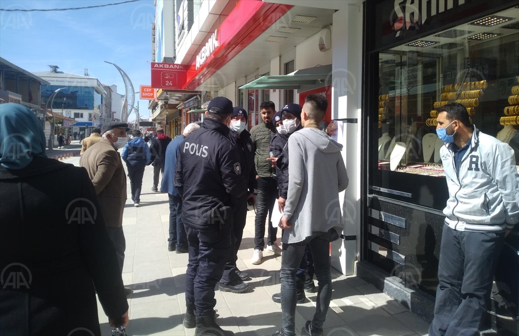 Yozgat'ın Sorgun ilçesinde Kovid-19 denetimleri sürüyor