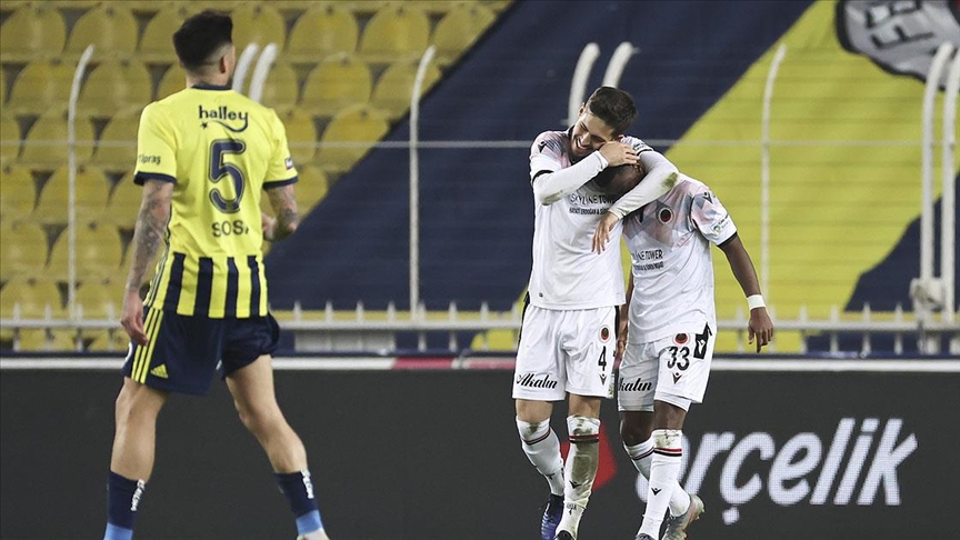 Fenerbahçe Kadıköy'de Gençlerbirliği engeline takıldı!