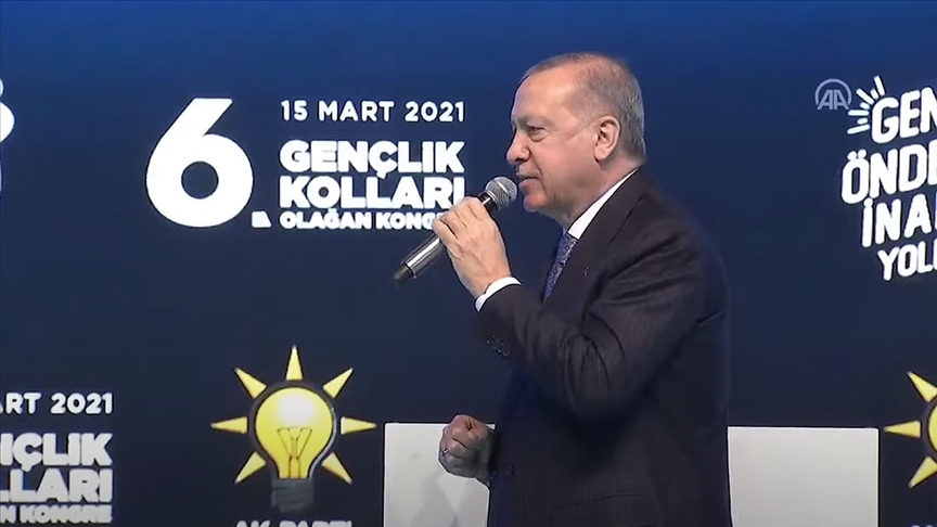 Erdoğan: Gençler kardeşliğimizin ve birliğimizin teminatısınız