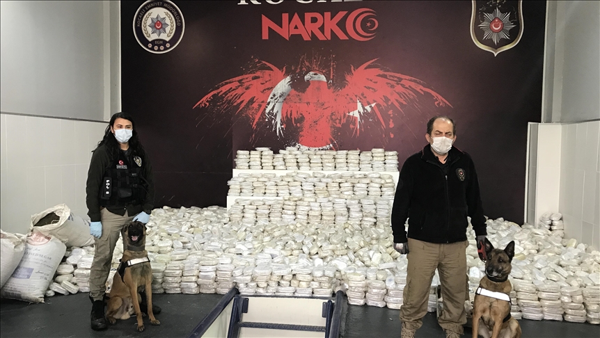 Kocaeli'de 3 TON 860 KİLO ESRAR ele geçirildi!