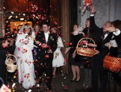 Ruslar Kriz Döneminde Daha Fazla Evlendi, Ancak Limuzinsiz