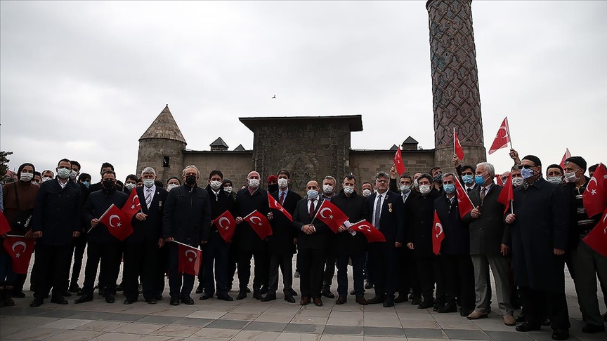 Doğu Anadolu'daki STK'lardan bazı emekli amirallerin açıklamasına tepki