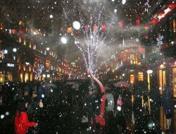 Çinliler Fener Bayramı'nı Kutladı