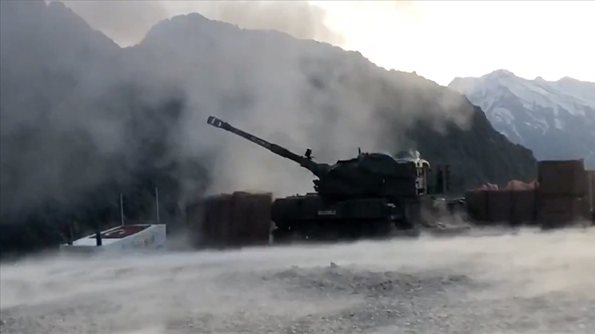 MSB 'Pençe Şimşek' ve 'Pençe Yıldırım' operasyonlarından ilk görüntüleri paylaştı