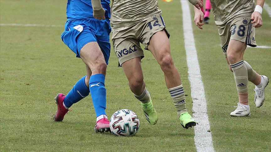 Fenerbahçe, Süper Lig'de yarın Büyükşehir Belediye Erzurumspor'u konuk edecek