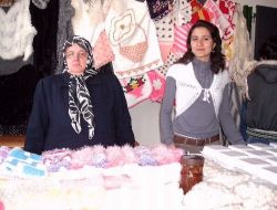 Ak Parti Hatay İl Kadın Kolları El İşi Kermesi Düzenledi
