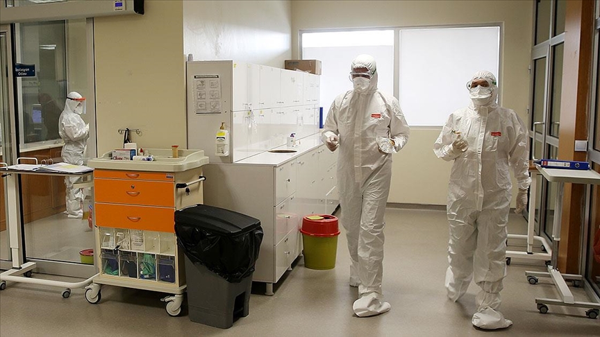 Türkiye'nin koronavirüsle mücadelesinde son 24 saatte yaşananlar