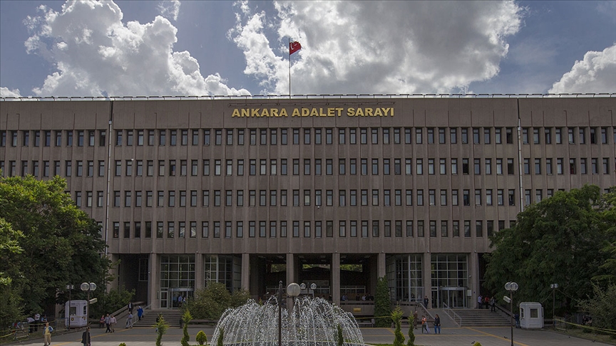 ABD'de yayımlanan Cumhurbaşkanı Erdoğan'a hakaret içeren ilanlara ilişkin FETÖ firarisi 2 şüpheli için fezleke düzenledi