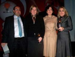 Bursa'nın Ak Melekleri Plaketle Ödüllendirildi