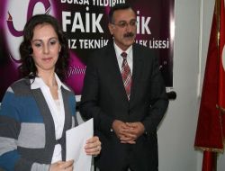 Bayan Kuaförlük Kursunu Başarıyla Tamamlayanlar Sertifikalarını Aldı