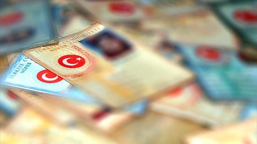 Türkiye'den KKTC'ye gidişlerde eski tip kimlik kartları 30 Haziran'dan itibaren kullanılamayacak