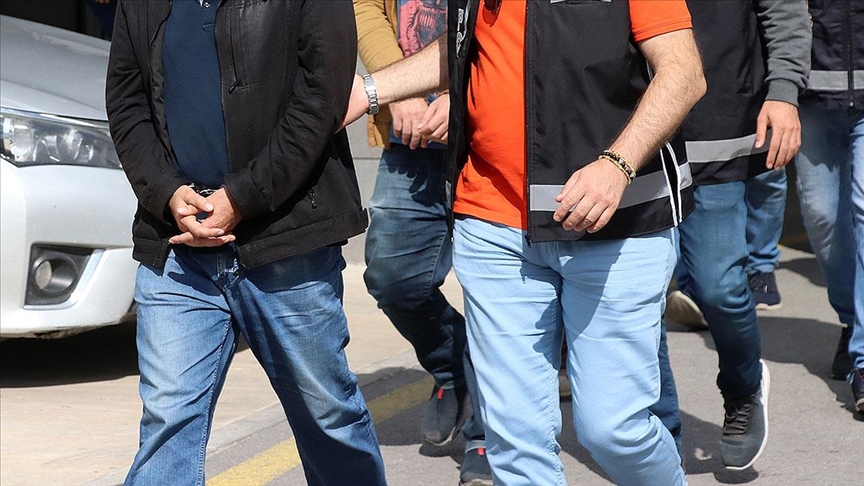 Ankara merkezli 23 ilde FETÖ'nün mülki idare yapılanmasına yönelik operasyon