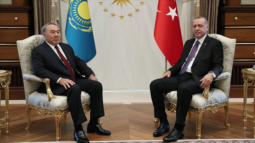 Cumhurbaşkanı Erdoğan, Kazakistan Kurucu Cumhurbaşkanı Nazarbayev ile telefonda görüştü