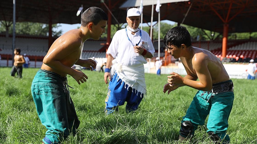 '660. Tarihi Kırkpınar Yağlı Güreşleri' başladı