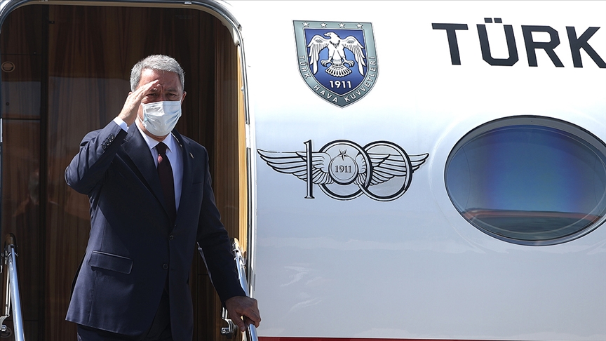 Milli Savunma Bakanı Akar Pakistan'a gitti