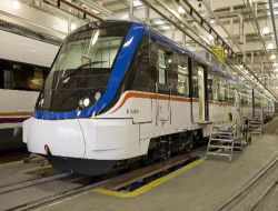 Aliağa-Menderes Hattının İlk Treni Geldi!