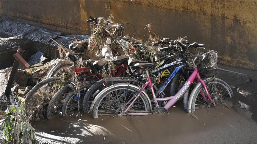 Kastamonu'daki selin ardından Karadeniz sahilinde arama çalışmaları sürüyor