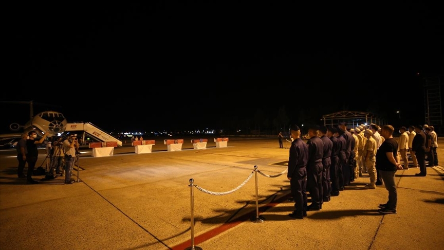 Düşen yangın söndürme uçağında yaşamını yitiren 5 Rus için Adana'da tören düzenlendi