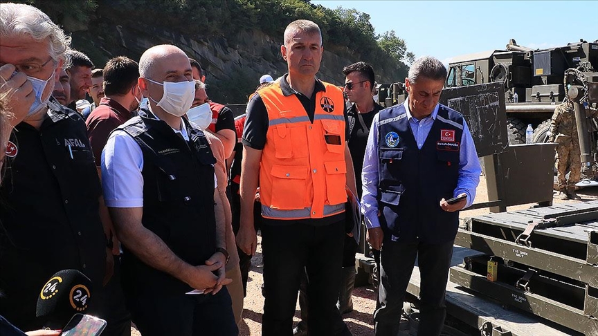 Bakanı Karaismailoğlu: Tarih boyunca en önemli sel baskınlarından bir tanesi ile karşı karşıya kaldık