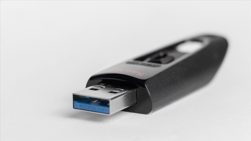 FETÖ'nün mahrem imamı devletin gizli bilgilerini 'solucan USB' ile ele geçirmiş