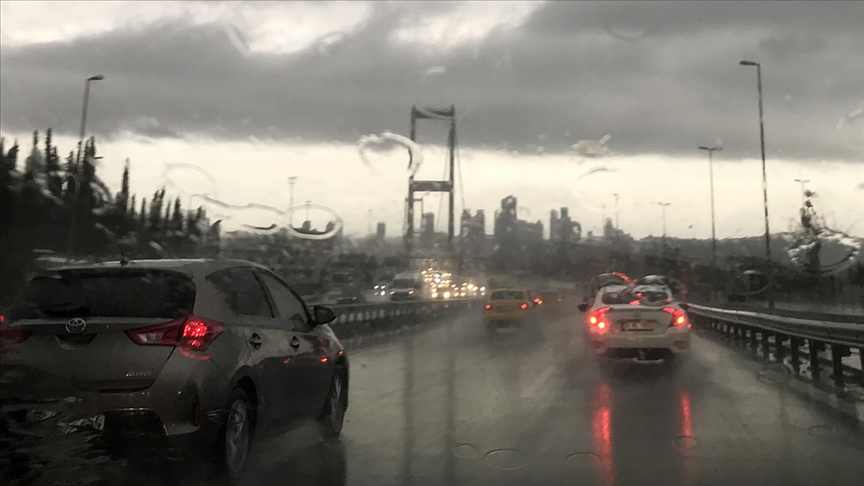 Marmara ve Karadeniz bölgelerinin bazı kesimlerinde yarın sağanak bekleniyor