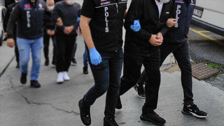 Terör örgütü PKK'nın cezaevindeki üyelerine finansal destek sağladıkları iddia edilen 28 şüpheli yakalandı