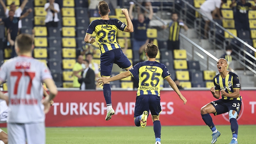 'Fenerbahçe'den 2021-2022 sezonuna etkili başlangıç'