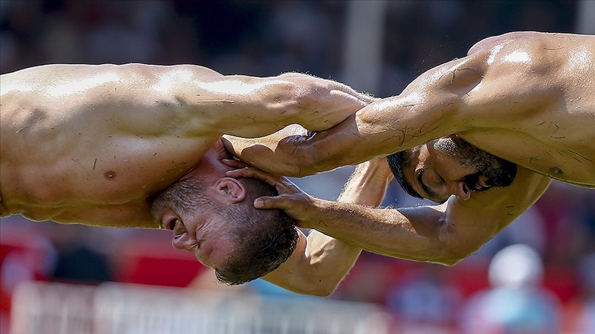 Tarihi Elmalı Yağlı Güreşleri bugün başlıyor!