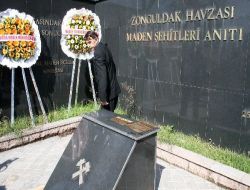 Zonguldak Havzası Maden Şehitleri Anıtı'nda Ölen Madenciler İçin Anma Töreni Düzenlendi
