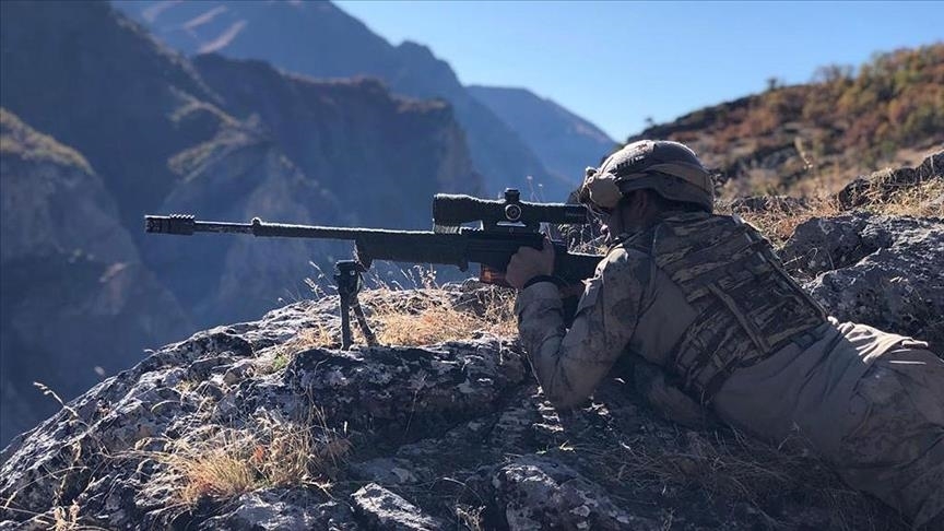 Akar: Fırat Kalkanı bölgesinde ilk bilgilere göre 5 terörist ölü ele geçirildi