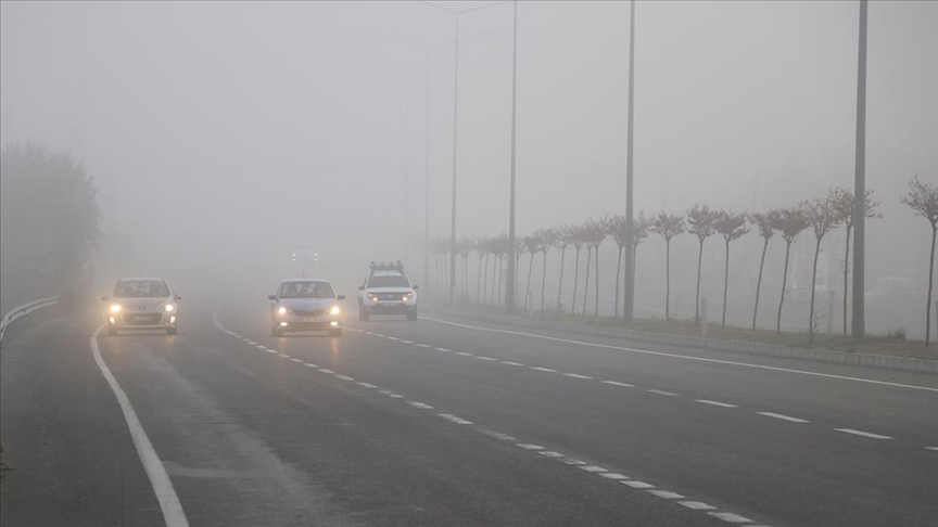 Tekirdağ'da sis nedeniyle görüş mesafesi 30 metreye kadar düştü!