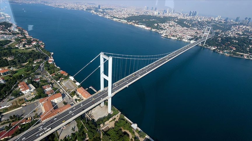 İstanbul Maratonu dolayısıyla 15 Temmuz Şehitler Köprüsü trafiğe kapatıldı