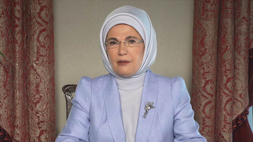 Emine Erdoğan'dan '10 Kasım' paylaşımı