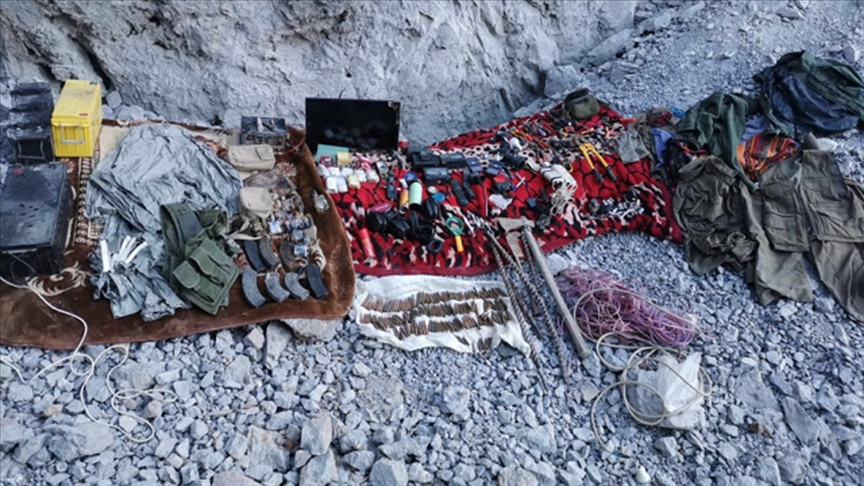 MSB, komandoların teröristlerin inlerine girdiği anlara ilişkin görüntüleri paylaştı