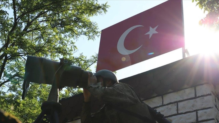 Yunanistan ve Suriye sınırını geçmeye çalışan 6 kişi yakalandı