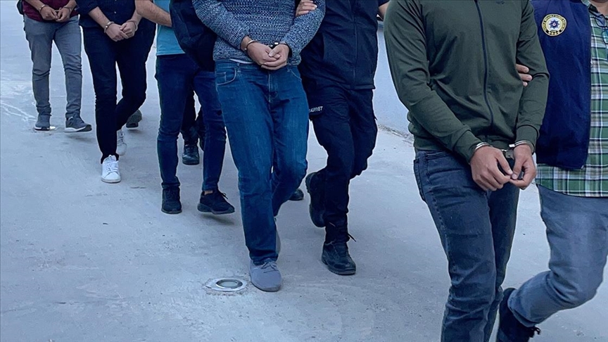 İzmir merkezli FETÖ soruşturmasında 112 gözaltı kararı