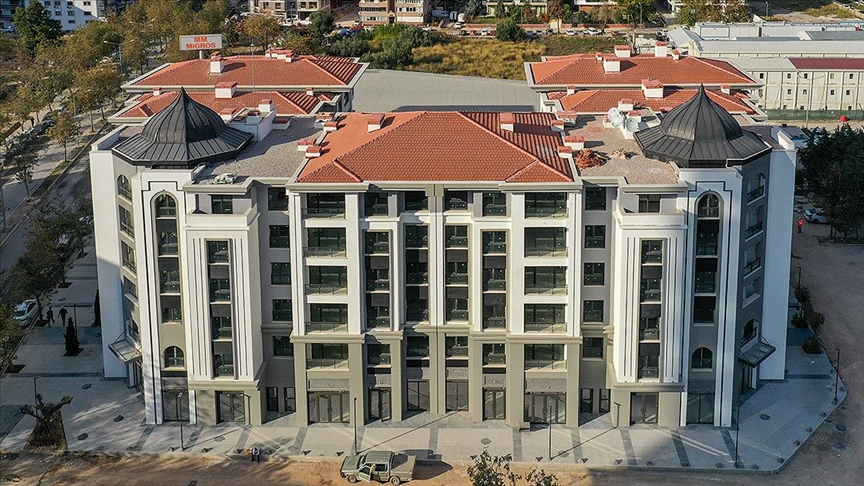 İzmirli depremzedeler yeni evlerine Cumhurbaşkanı Erdoğan'ın katılacağı törenle kavuşacak