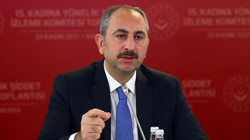 Gül: Cezaevindeki de denetimli serbestlik altındaki yükümlü de onuruna yakışır bir şekilde muamele görmeli