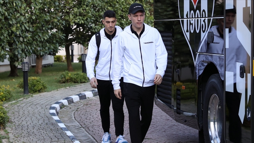 Beşiktaş Borussia Dortmund maçı için Almanya'ya gitti